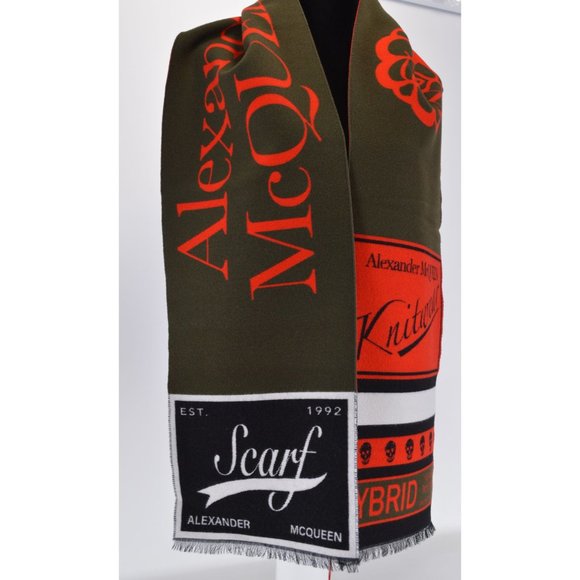 New Alexander McQueen 662329 Wool Blend GRAPHIC SPORT Floral Skull Scarf Muffler